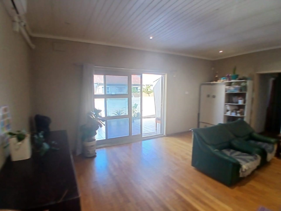 4 Bedroom Property for Sale in Avondale Western Cape